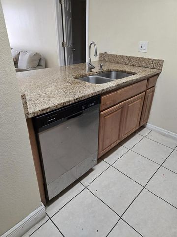 4756 WALDEN CIRCLE 11, Orlando, FL 32811