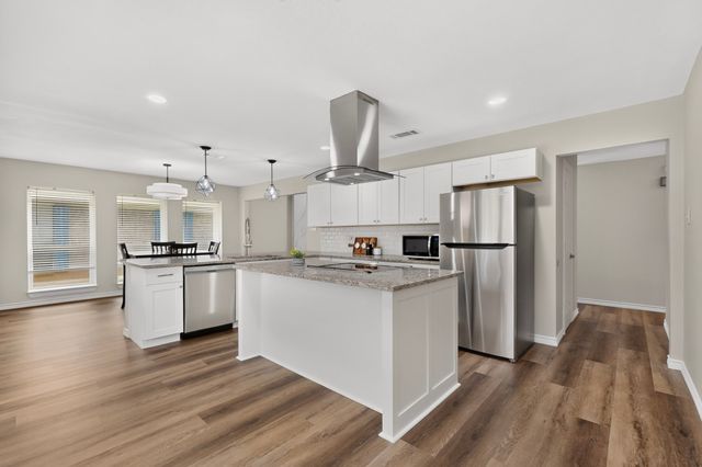 2802 Green Oaks Drive, Garland, TX 75040