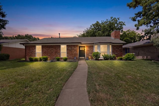 2802 Green Oaks Drive, Garland, TX 75040