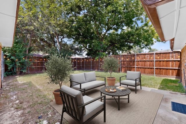 2802 Green Oaks Drive, Garland, TX 75040