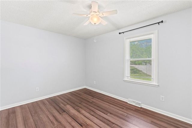 5977 SE 208th Street, Holt, MO 64048