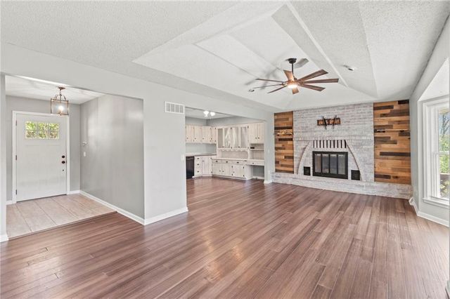5977 SE 208th Street, Holt, MO 64048