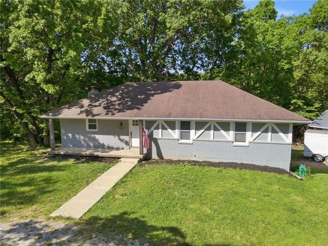 5977 SE 208th Street, Holt, MO 64048