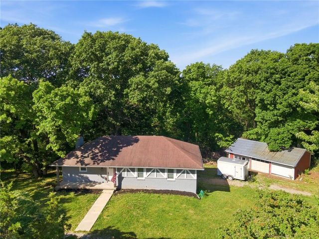 5977 SE 208th Street, Holt, MO 64048