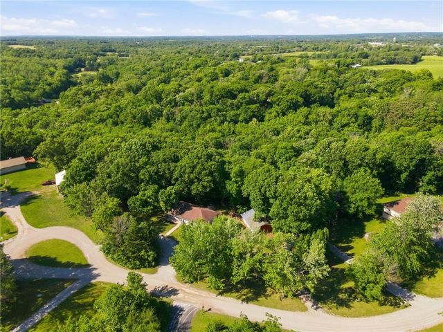 5977 SE 208th Street, Holt, MO 64048