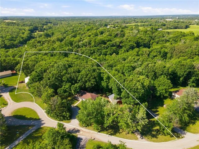 5977 SE 208th Street, Holt, MO 64048
