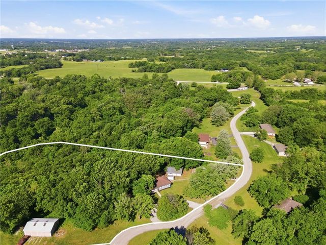 5977 SE 208th Street, Holt, MO 64048