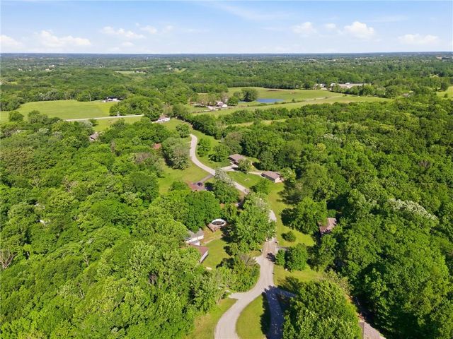 5977 SE 208th Street, Holt, MO 64048