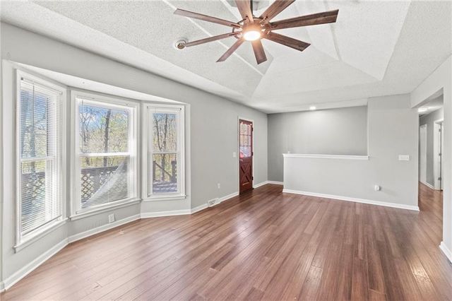 5977 SE 208th Street, Holt, MO 64048