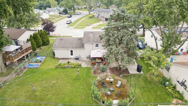 5700 Victoria Drive, Oak Forest, IL 60452