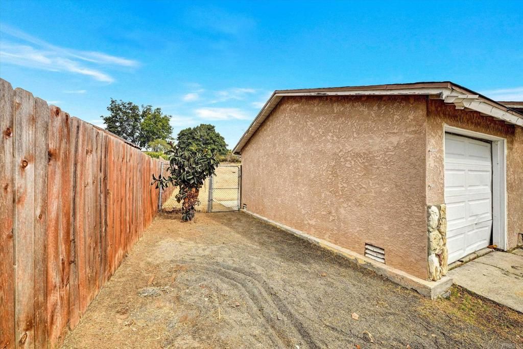 311 San Alberto Way, San Diego, CA 92114 — photo 4