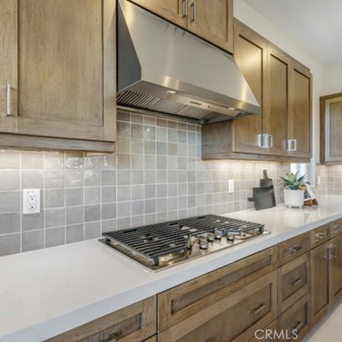 186 Proctor, Irvine, CA 92618