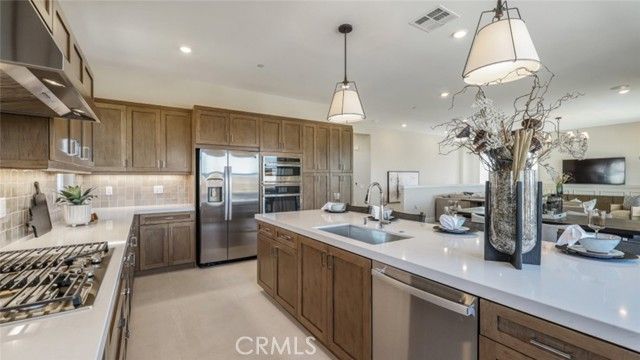 186 Proctor, Irvine, CA 92618