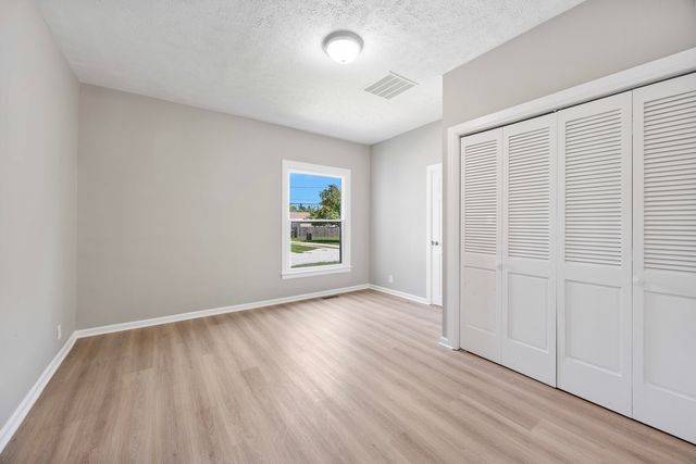 722 E Madison Avenue, Chrisman, IL 61924