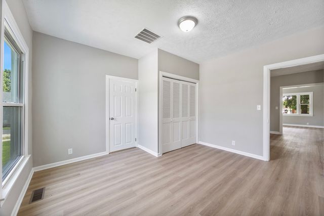 722 E Madison Avenue, Chrisman, IL 61924