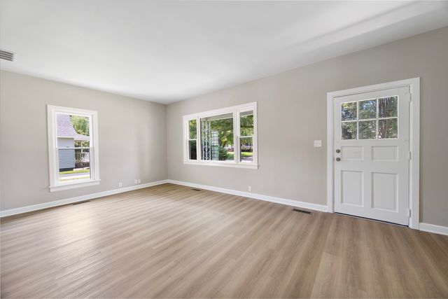 722 E Madison Avenue, Chrisman, IL 61924