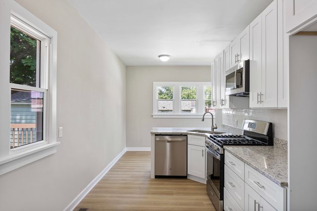 722 E Madison Avenue, Chrisman, IL 61924