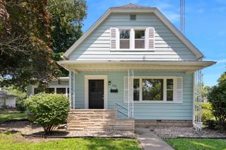 722 E Madison Avenue, Chrisman, IL 61924