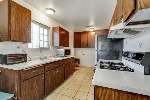 556 San Marino, Hemet, CA 92545
