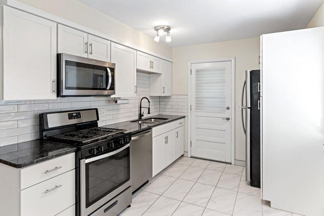 5252 Fenway Place, B, Columbus, OH 43214