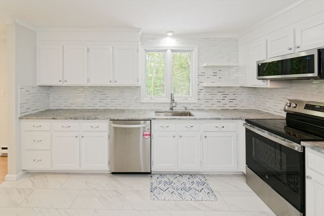 60 Spencer St 60, Millis, MA 02054