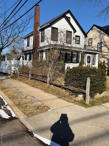 671 Stanton Avenue, Baldwin, NY 11510