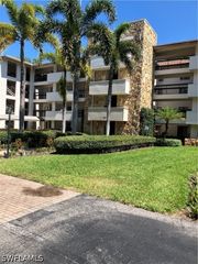 200 Wyndemere WAY B402, Naples, FL 34105