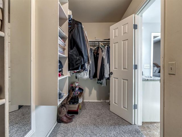 875 Cottonwood Court, Guthrie, OK 73044