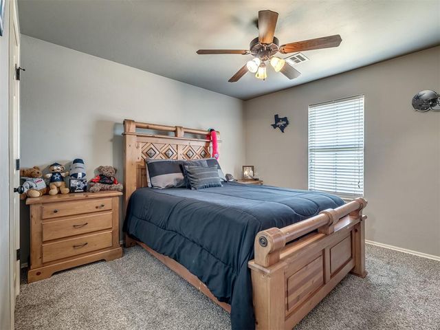 875 Cottonwood Court, Guthrie, OK 73044