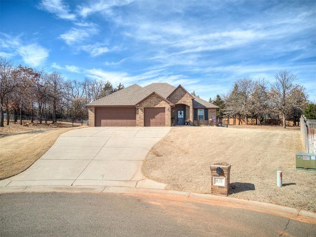 875 Cottonwood Court, Guthrie, OK 73044