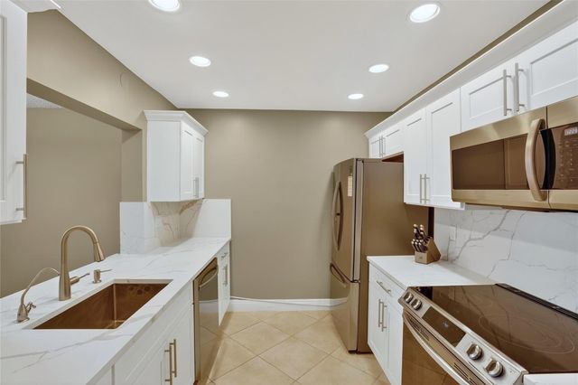 2124 NE 9th Avenue 2124, Wilton Manors, FL 33305