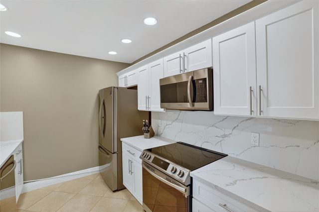 2124 NE 9th Avenue 2124, Wilton Manors, FL 33305