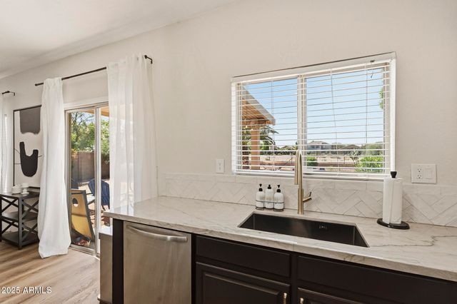 30158 N ROYAL OAK Way, San Tan Valley, AZ 85143