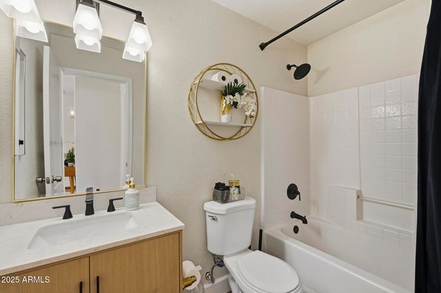 30158 N ROYAL OAK Way, San Tan Valley, AZ 85143