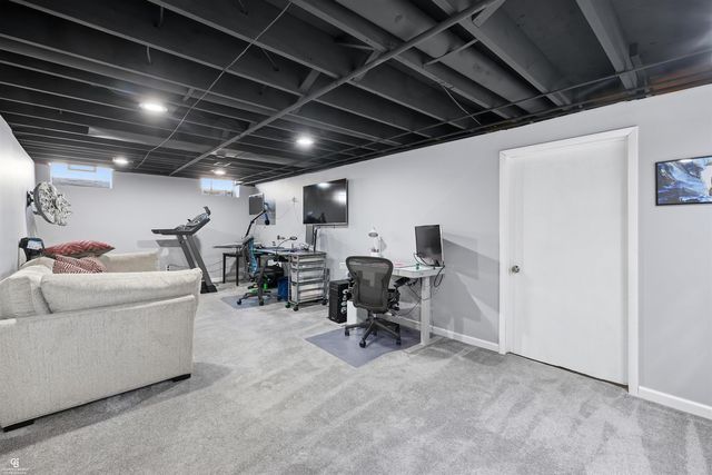 46602 Meadowview Drive, Shelby Twp, MI 48317