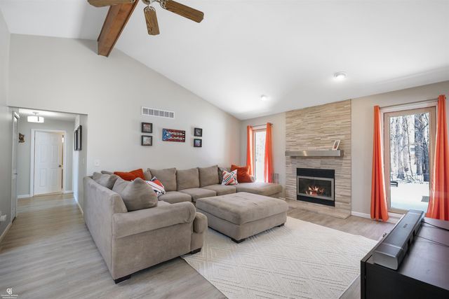 46602 Meadowview Drive, Shelby Twp, MI 48317