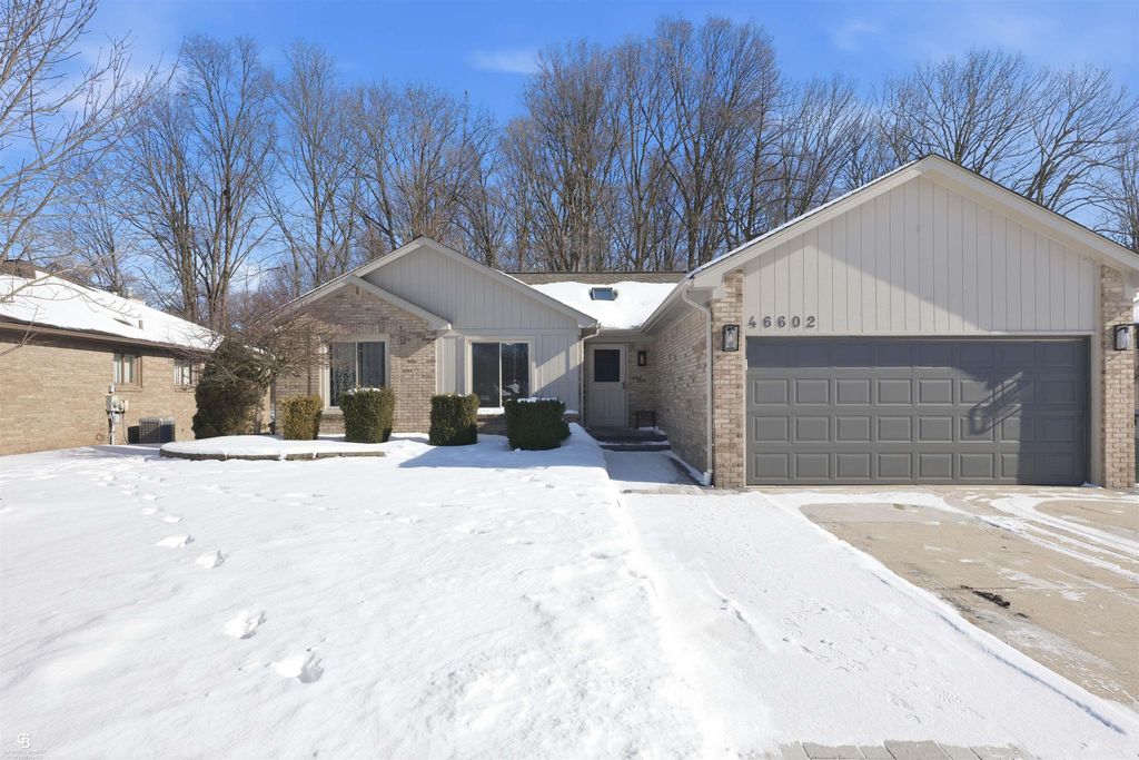 46602 Meadowview Drive, Shelby Twp, MI 48317