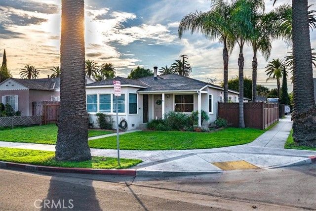 2289 Golden Avenue Avenue, Long Beach, CA 90806