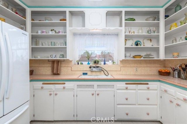 2289 Golden Avenue Avenue, Long Beach, CA 90806