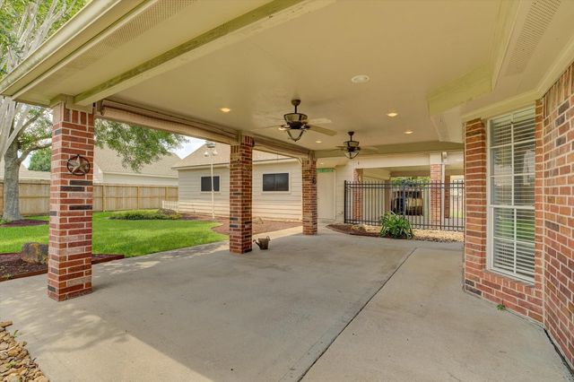 3618 Dry Creek Drive, Pasadena, TX 77505