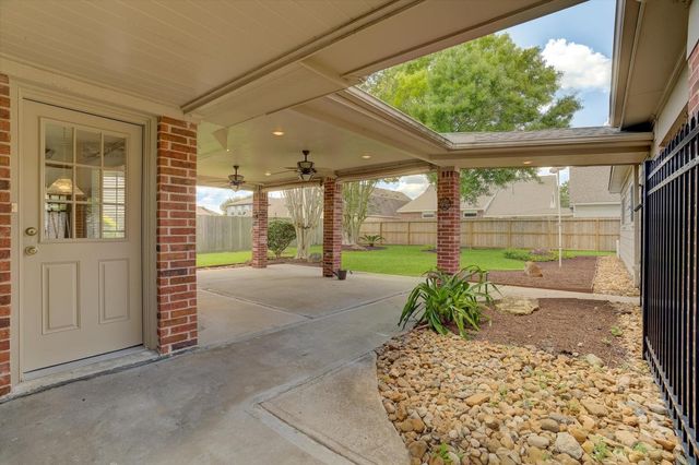 3618 Dry Creek Drive, Pasadena, TX 77505