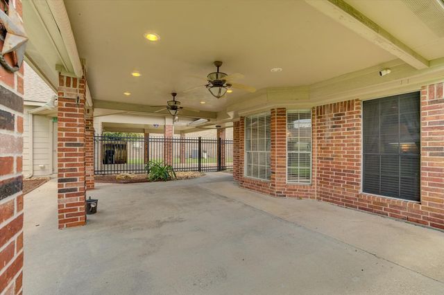 3618 Dry Creek Drive, Pasadena, TX 77505