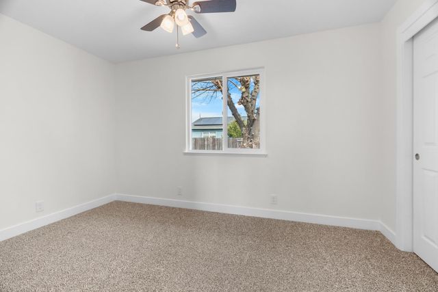 25393 Kennefick Rd, Galt, CA 95632