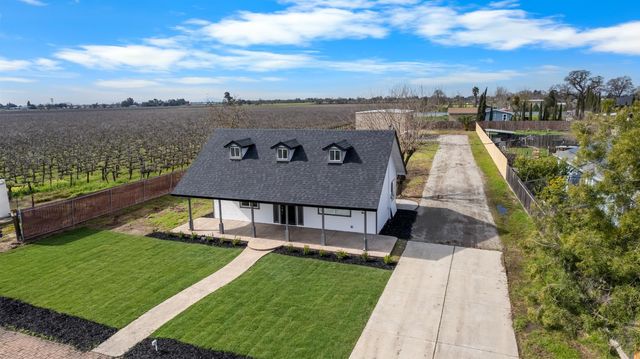 25393 Kennefick Rd, Galt, CA 95632