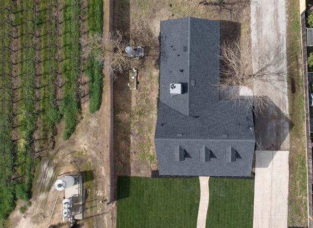 25393 Kennefick Rd, Galt, CA 95632