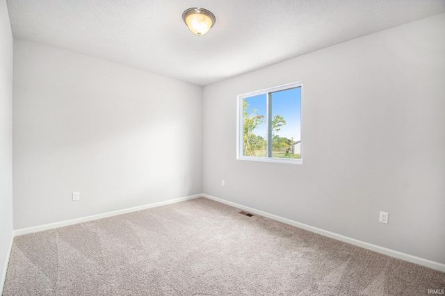 2210 Miami Trail, Huntington, IN 46750