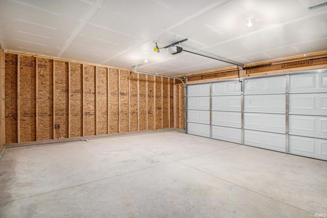 2210 Miami Trail, Huntington, IN 46750