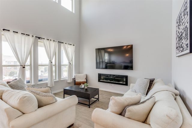 400 Windy Knoll Road, Fort Worth, TX 76028
