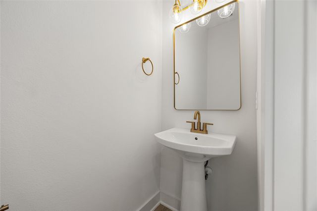 5018 Golden Forest Drive, Houston, TX 77091