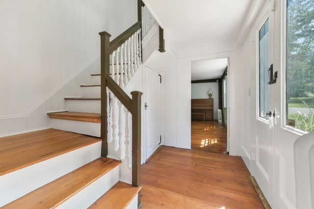 10 Reiling Pond Rd, Lincoln, MA 01773
